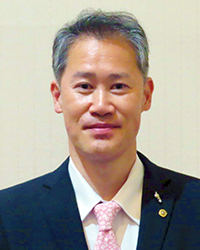 会長　藤原浩巳